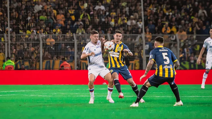 Duelo entre Fortaleza e Rosario Central no jogo de ida pelas oitavas de final da Copa Sul-Americana. Foto Matheus Amorim/Fortaleza