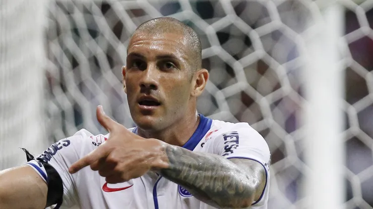 Fernandão se aposentou.