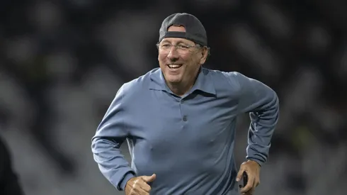 John Textor, dono do Botafogo, após partida contra o Palmeiras no Nilton Santos, pela Copa Libertadores.