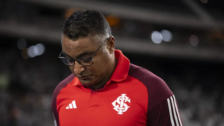 Roger Machado tecnico do Internacional durante partida contra o Botafogo no estadio Engenhao pelo campeonato Brasileiro A 2024.