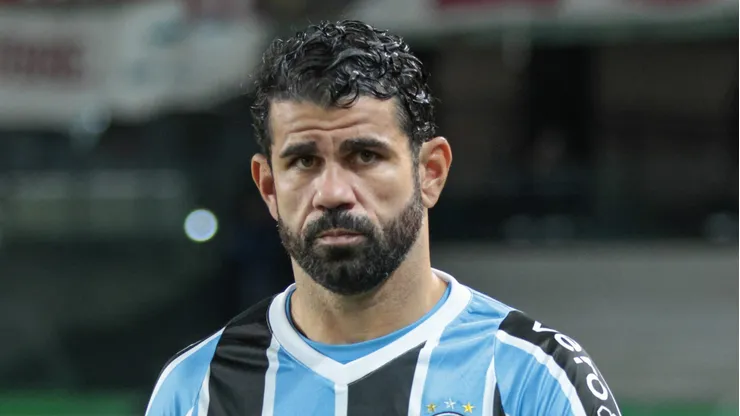 Diego Costa deve jogar contra o Bahia.