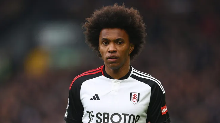 Livre no mercado, Willian aceita voltar ao Brasil e Corinthians fica sabendo (Photo by Clive Rose/Getty Images)