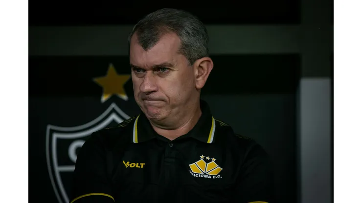 Tencati durante confronto contra o Atlético-MG no Brasileirão de 2024.