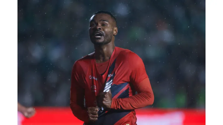 Nilão durante confronto contra o Juventude no Campeonato Brasileiro de 2024.
