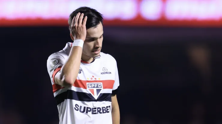 Bobadilla, jogador do São Paulo, durante partida contra o Botafogo no MorumBis, pelo Campeonato Brasileiro.