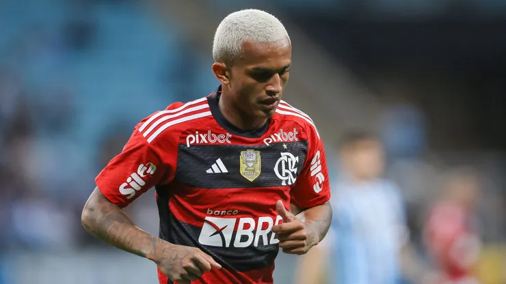 Wesley jogador do Flamengo durante partida contra o Gremio no estadio Arena do Gremio pelo campeonato Copa do Brasil 2023. Foto: Pedro H. Tesch/AGIF
