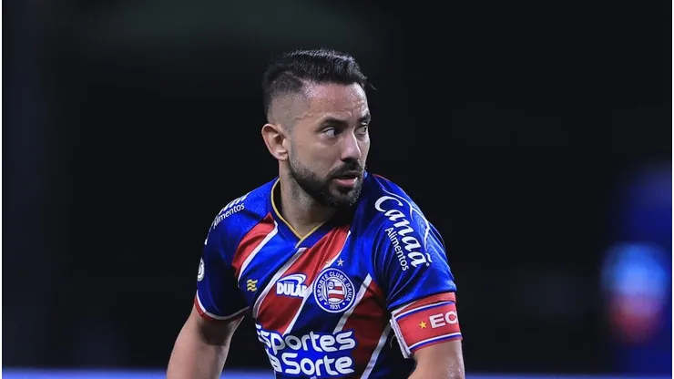 Everton Ribeiro vira assunto no Bahia.