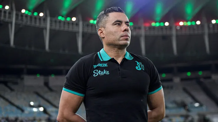 Jair Ventura, técnico do Juventude, durante partida contra o Fluminense no Maracanã, pela Copa do Brasil.