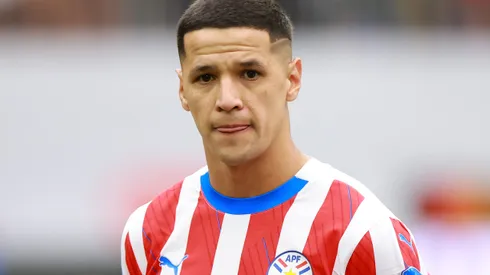 Alex Arce durante confronto contra a Colômbia na Copa América.