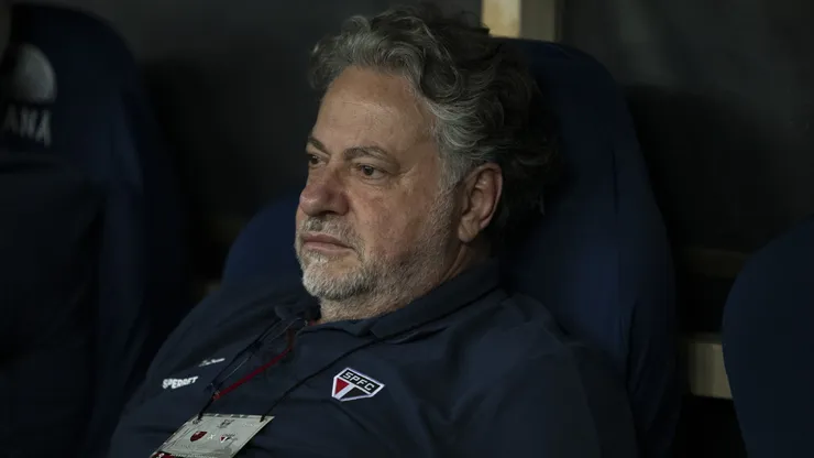 Júlio Casares presidente do São Paulo antes da partida contra o Flamengo no estádio Maracanã pelo campeonato Brasileiro A 2024. Foto: Jorge Rodrigues/AGIF