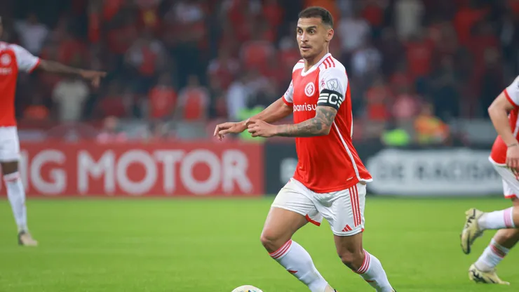 Alan Patrick jogador do Internacional durante partida contra o Rosario Central no estadio Beira-Rio pelo campeonato Copa Sul-Americana 2024. Foto: Maxi Franzoi/AGIF