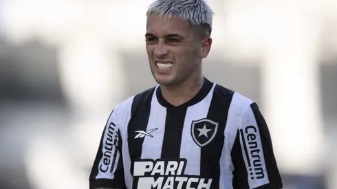 Diego Hernández durante confronto contra o Bangu no Campeonato Carioca de 2024.