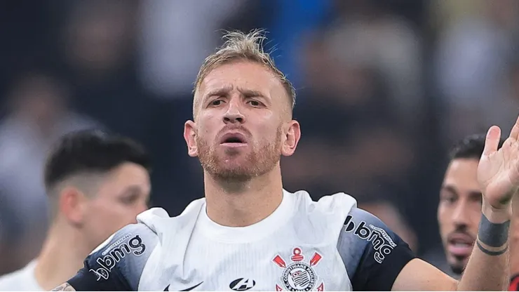 Pedro Henrique fala sobre titular do Corinthians.