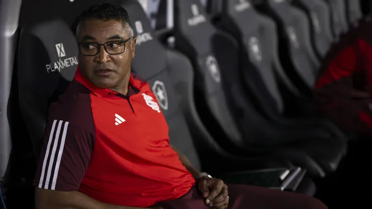 Roger Machado técnico do Internacional durante partida contra o Botafogo no estádio Engenhão pelo campeonato Brasileiro A 2024. Foto: Jorge Rodrigues/AGIF