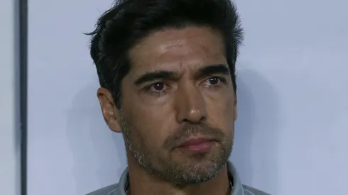 Abel Ferreira, técnico do Palmeiras, durante a partida de volta das oitavas de final da Copa do Brasil entre Palmeiras e Flamengo, no Allianz Parque, em 7 de agosto de 2024, em São Paulo, Brasil. (Foto de Ricardo Moreira/Getty Images)