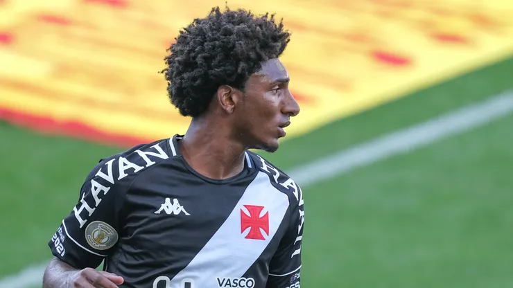 Talles Magno vai defender o Corinthians - Foto: Marcello Zambrana/AGIF