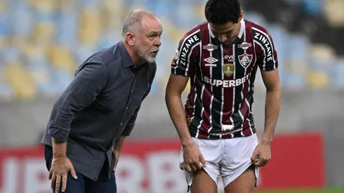 Mano Menezes passa instruções para PH Ganso (Andre Paes / Alamy Stock Photo)