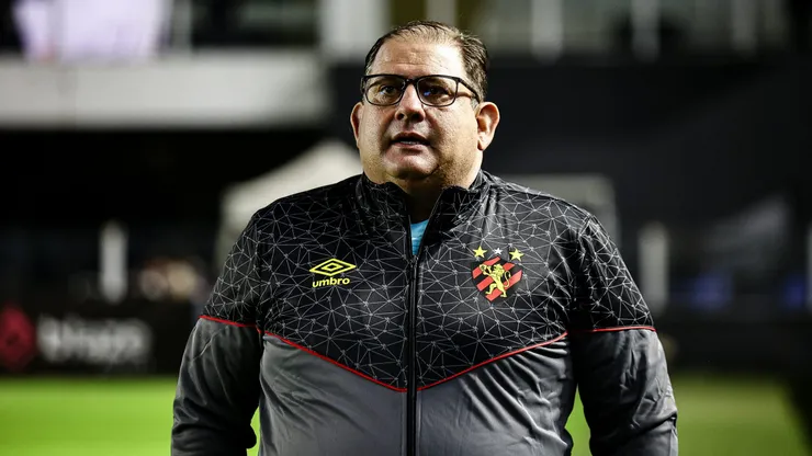 Guto Ferreira durante o jogo Santos x Sport, na Vila Belmiro. Foto: Paulo Paiva/ Sport Recife