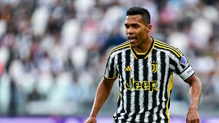 Alex Sandro atuando na Juventus em 2024