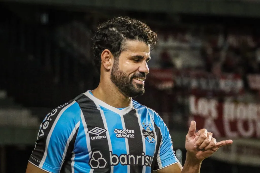 Diego Costa, quando atuava pelo Grêmio. Foto: Leonardo Hubbe/AGIF