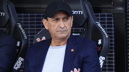 Ramón Díaz, técnico do Corinthians, durante partida contra o Juventude, na Neo Química Arena, pelo Campeonato Brasileiro.