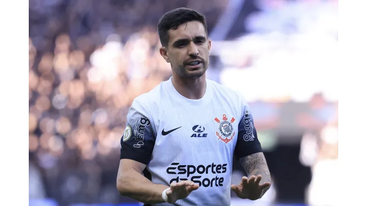 Coronado durante confronto contra o Juventude no Campeonato Brasileiro de 2024.