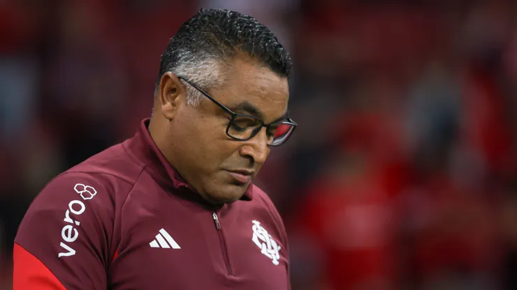 Roger Machado, técnico do Internacional, durante partida contra o Rosário Central, no Beira-Rio pela Copa Sul-Americana.
