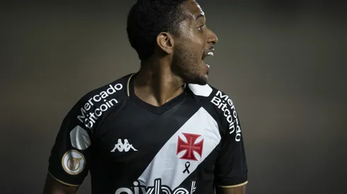 Miranda durante confronto contra o Athletico-PR no Brasileirão de 2023.