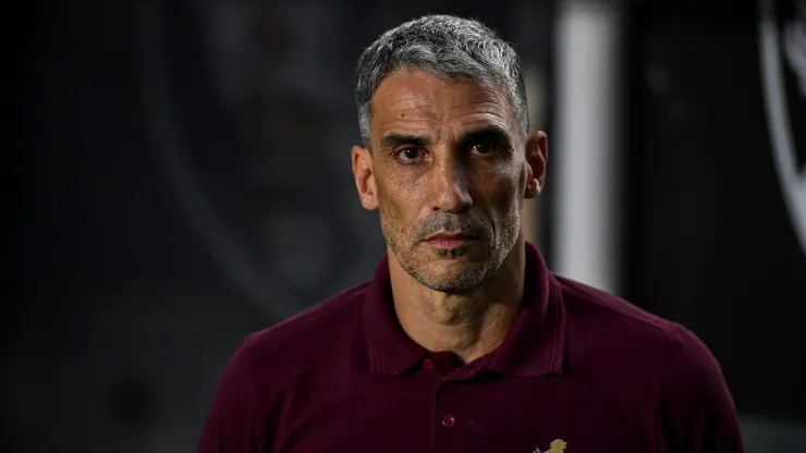 Juan Pablo Vojvoda, técnico do Fortaleza, durante partida contra o Vasco, no estádio de São Januário, pelo Campeonato Brasileiro.