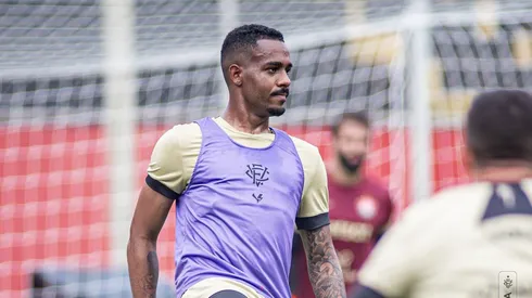 Edu chega para reforçar a defesa do Leão – Foto:
