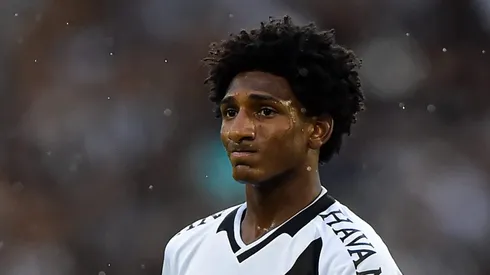 Talles Magno pode reforçar o Corinthians.