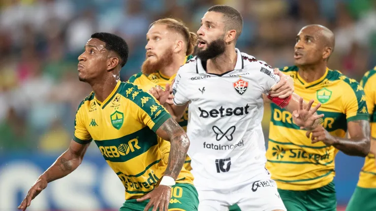 Max jogador do Cuiabá durante partida contra o Vitoria no estádio Arena Pantanal pelo campeonato Brasileiro A 2024. Foto: Gil Gomes/AGIF