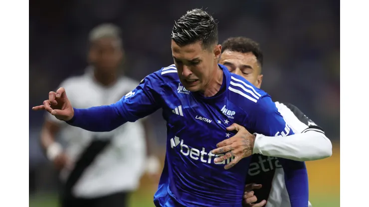 Vital durante confronto contra o Vasco no Brasileirão 2024.