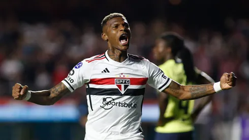 SAO PAULO, BRAZIL – AUGUST 31: Robert Arboleda of Sao Paulo celebrates after scoring the first goal of his team during a Copa CONMEBOL Sudamericana 2023 quarterfinal second leg match between Sao Paulo and LDU Quito at Morumbi Stadium on August 31, 2023 in Sao Paulo, Brazil. (Photo by Miguel Schincariol/Getty Images)