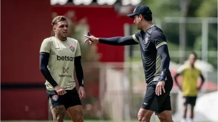 Carpini comenta sobre reforços e manda a real sobre bastidores do Vitória