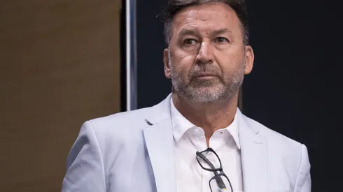 Augusto Melo durante coletiva de apresentação de Memphis Depay no Corinthians.