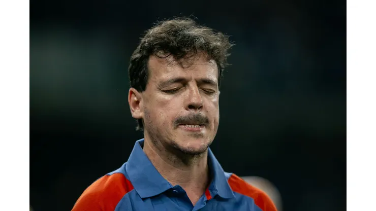 Fernando Diniz durante confronto contra o Libertad na Sul-Americana 2024.