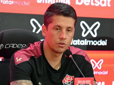 Carpini detalha mudança no vestiário do Vitória e diz: "Estaria como o Atlético-GO"