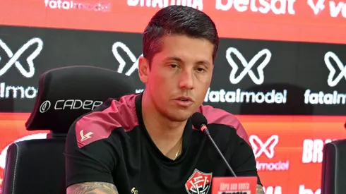 Thiago Carpini, técnico do Vitória, durante partida contra o Atletico-MG Barradão, pelo Campeonato Brasileiro.