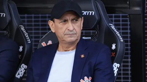Ramón Díaz, técnico do Corinthians, durante partida contra o Juventude na Neo Química Arena, pelo Campeonato Brasileiro.