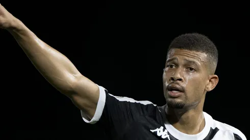 João Victor. zagueiro do Vasco