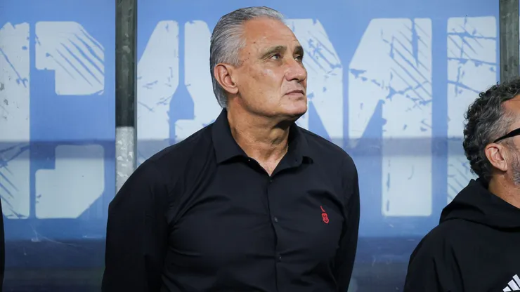 Tite sofre pressão e pode deixar o Flamengo (Foto: Maxi Franzoi/AGIF)