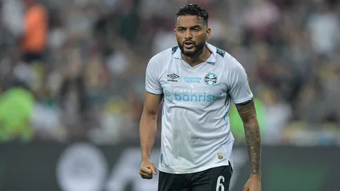 Reinaldo jogador do Gremio durante partida contra o Fluminense no estadio Maracana pelo campeonato Copa Libertadores 2024.