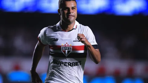 Alisson durante confronto contra o Palmeiras no Campeonato Paulista 2024.