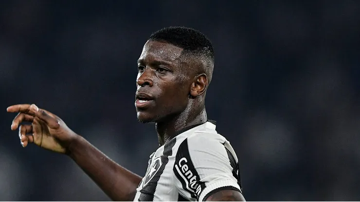 Luiz Henrique vira assunto no Botafogo.