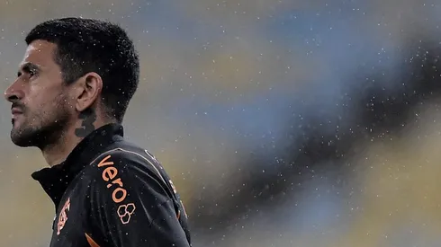 RJ – RIO DE JANEIRO – 26/08/2023 – BRASILEIRO A 2023, FLAMENGO X INTERNACIONAL – Lucho Gonzalez tecnico do Internacional durante partida contra o Flamengo no estadio Maracana pelo campeonato Brasileiro A 2023. Foto: Thiago Ribeiro/AGIF
