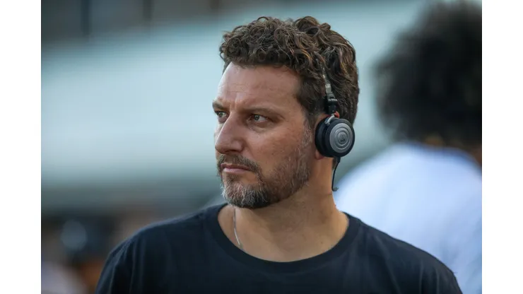 Elano ex-jogador de futebol e treinador