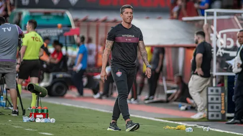 Vitória avisa e Carpini ganha volta de meia (Imagem: Divulgação/Vitória)