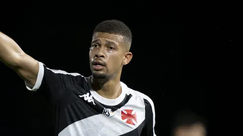 João Victor manda a real no Vasco.
