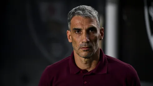 Juan Pablo Vojvoda tecnico do Fortaleza durante partida contra o Vasco no estadio Sao Januario pelo campeonato Brasileiro A 2024.